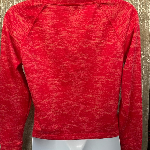 Women’s Gap Fit sports crop top xs - Picture 2 of 3